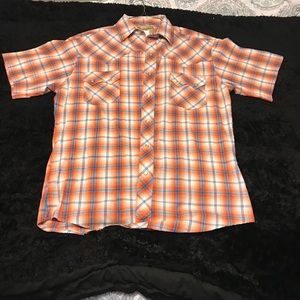 Wrangler short sleeve button down shirt
